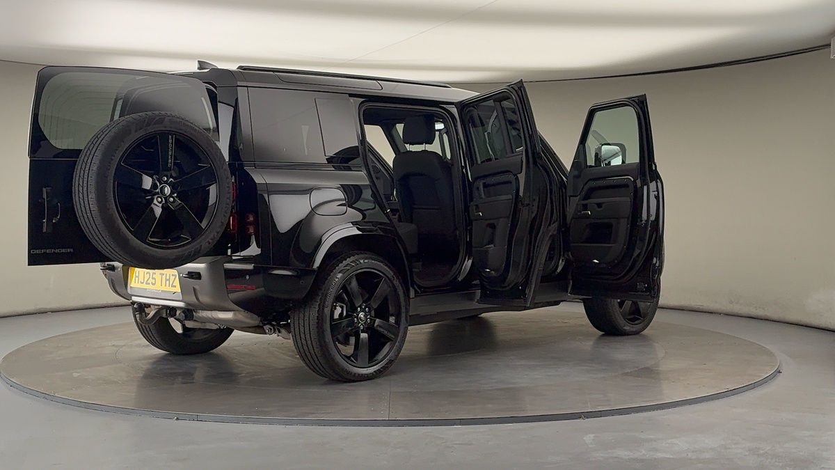 More views of Land Rover Defender 110