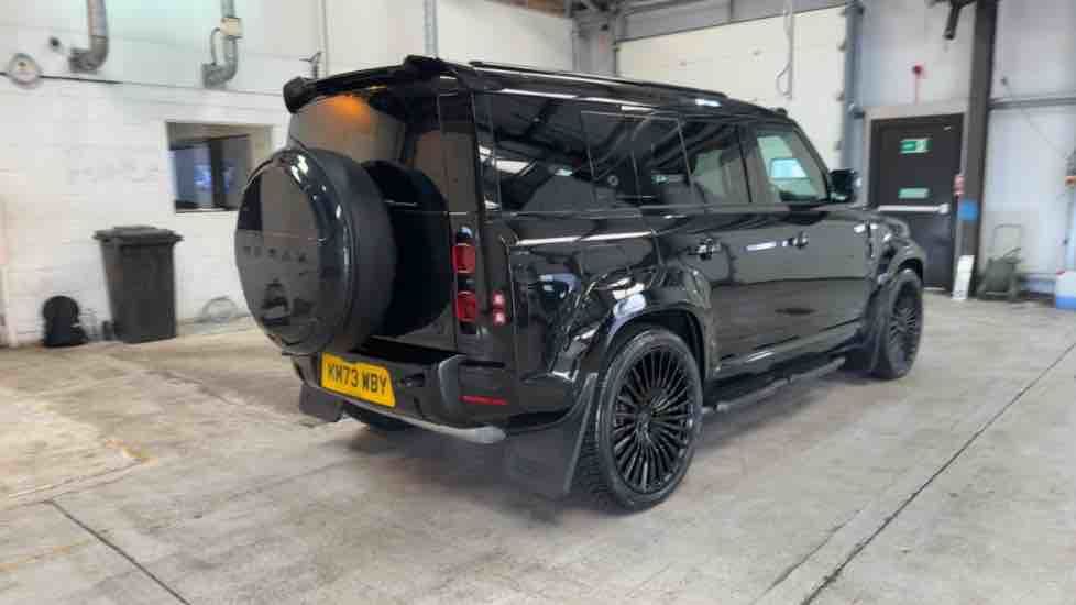 More views of Land Rover Defender 110