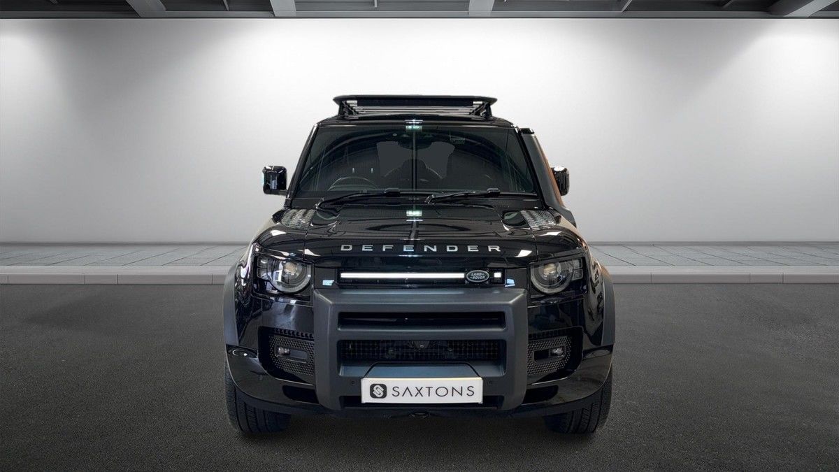Land Rover Defender 110 Image 3