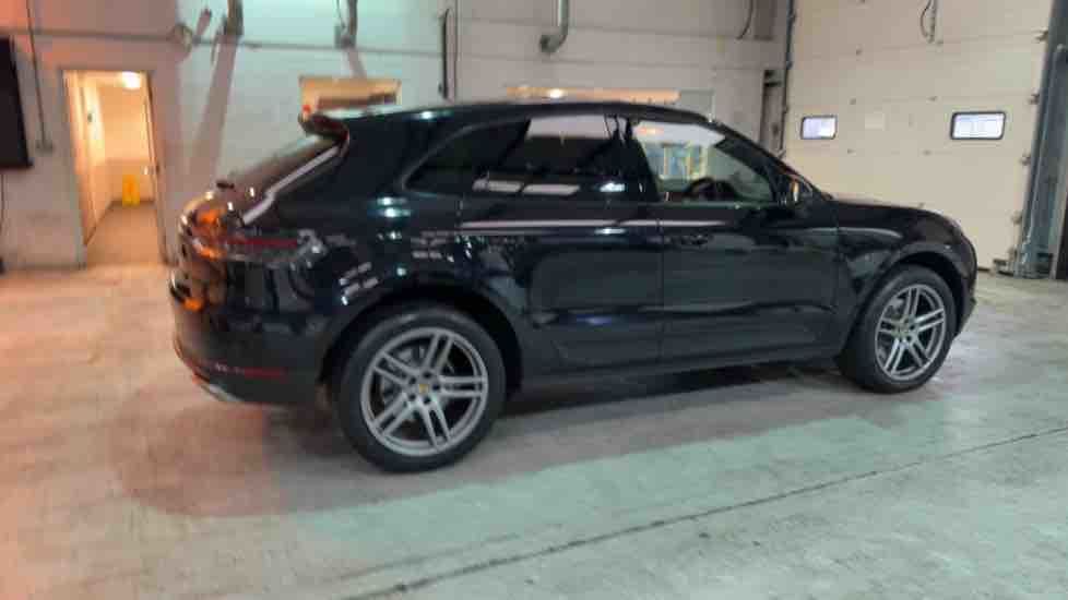 More views of Porsche Macan