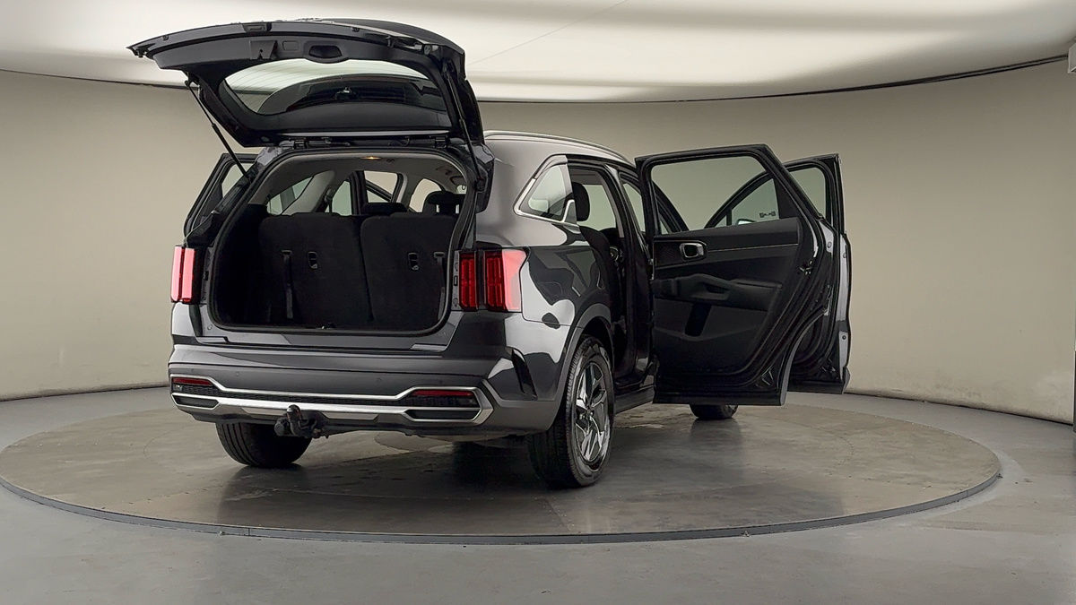 More views of Kia Sorento