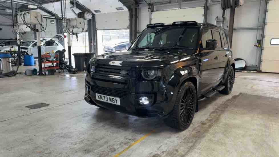More views of Land Rover Defender 110