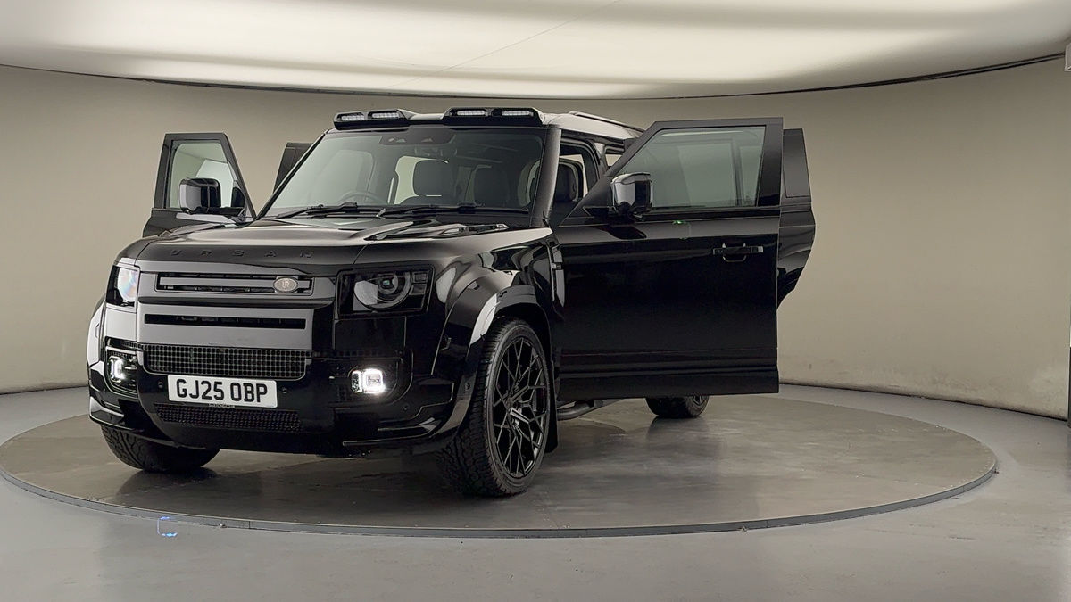 More views of Land Rover Defender 110