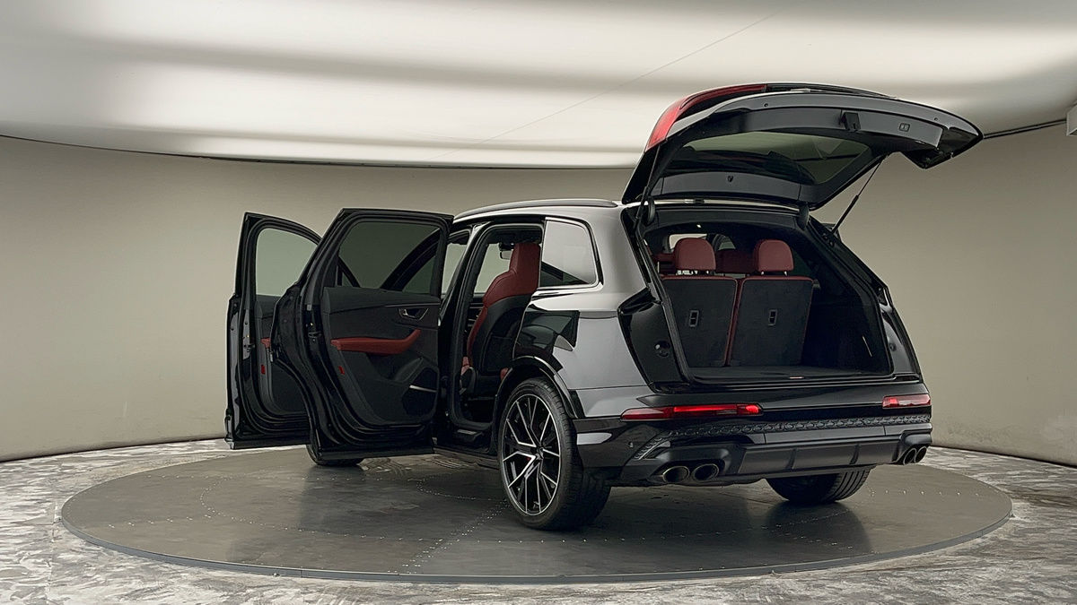 Audi SQ7 Image 23