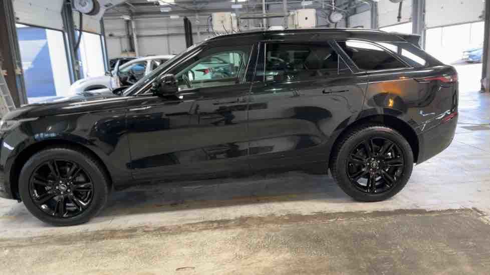 More views of Land Rover Range Rover Velar