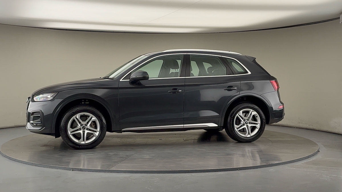 More views of Audi Q5