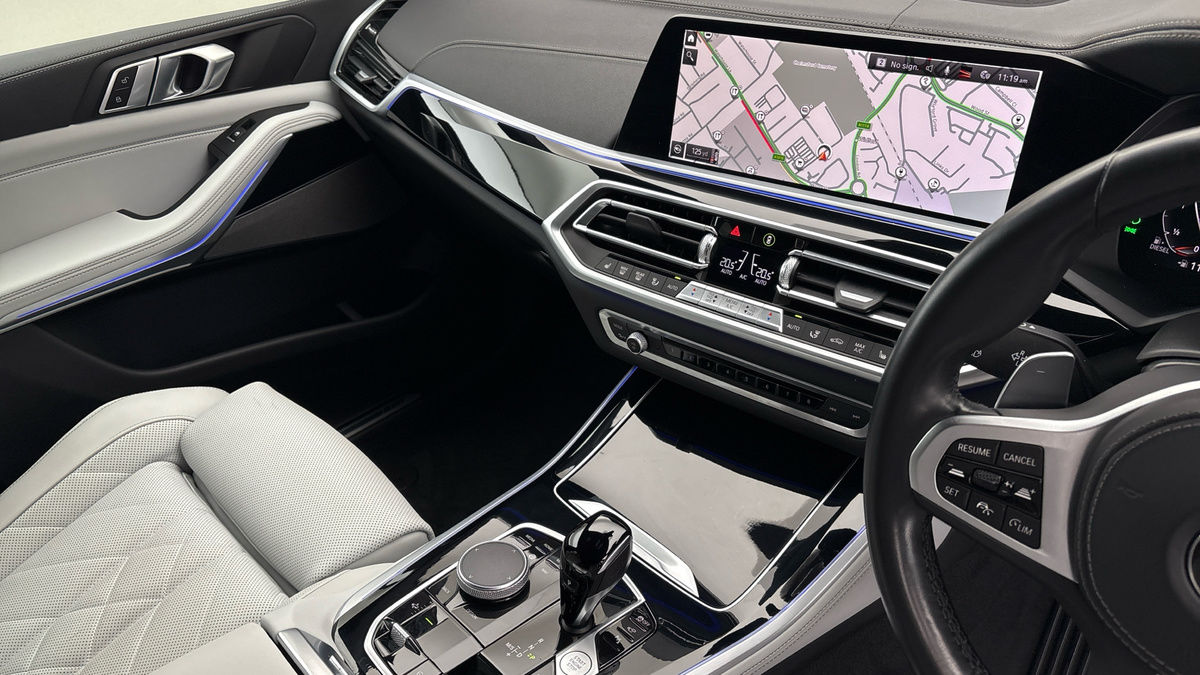 BMW X5 Image 18