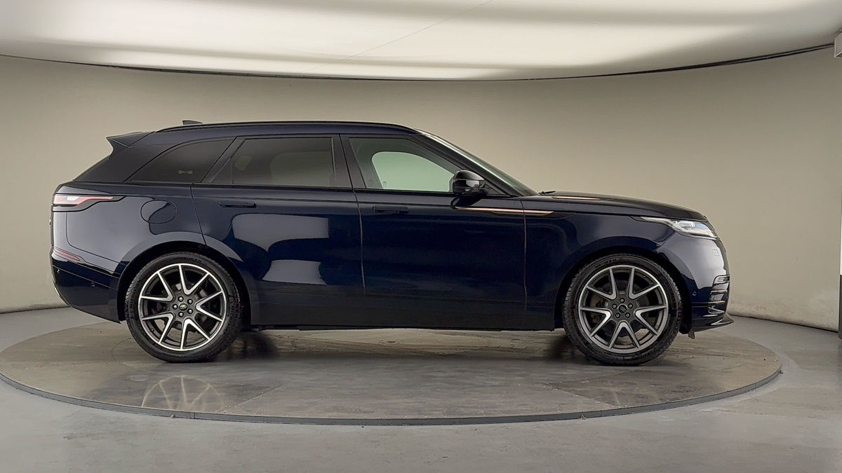 Land Rover Range Rover Velar Image 16