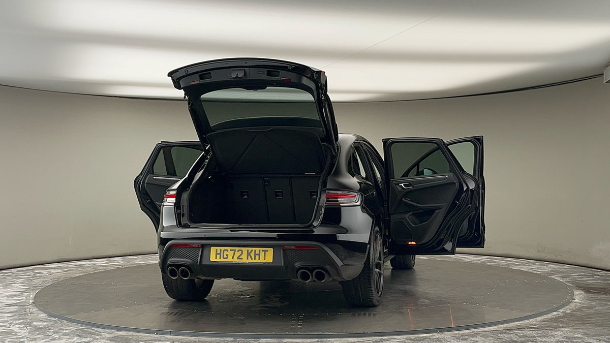 More views of Porsche Macan