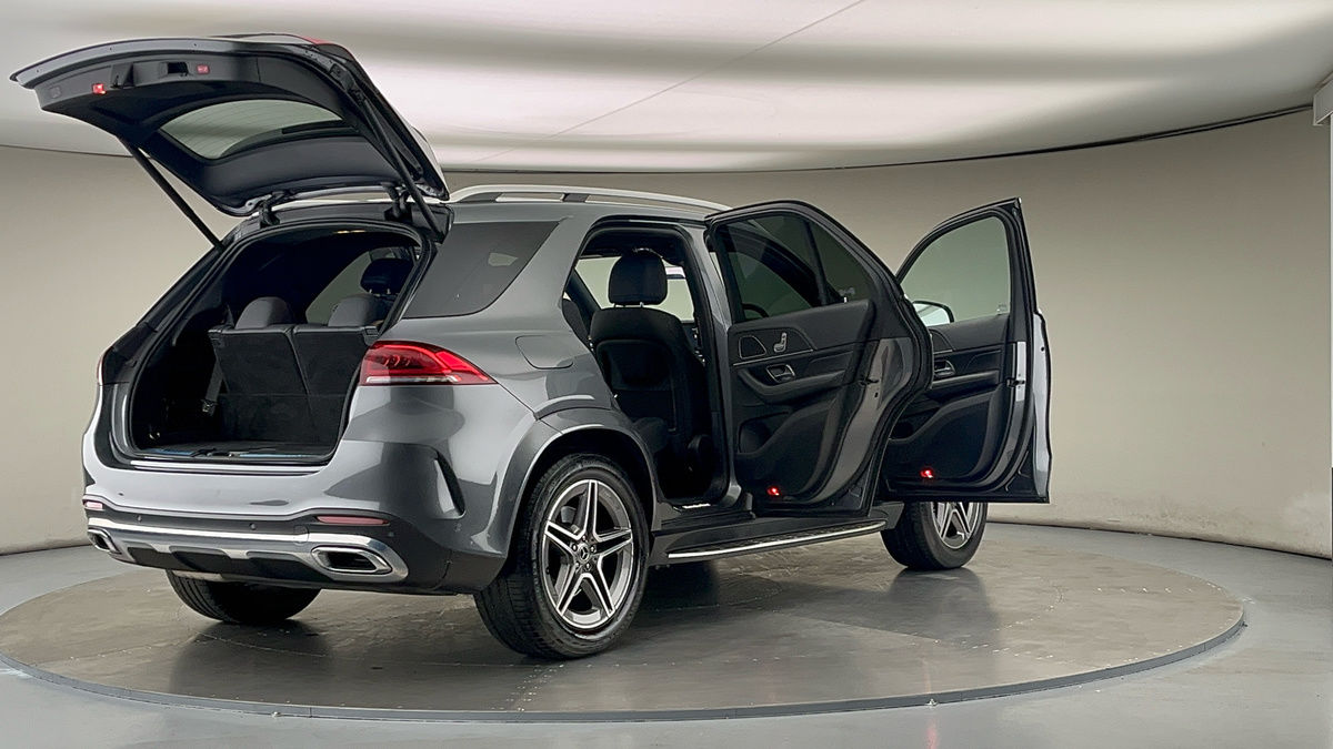 More views of Mercedes-Benz GLE