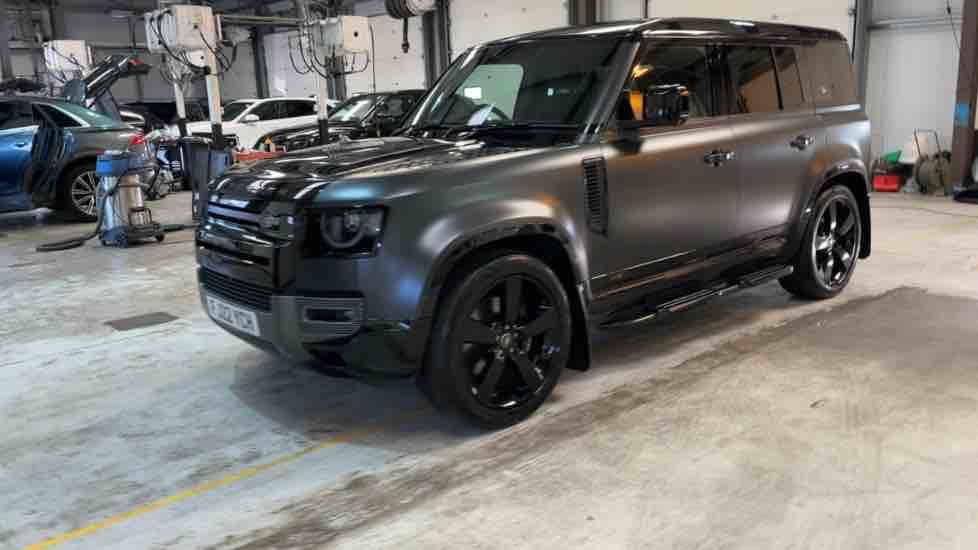 More views of Land Rover Defender 110