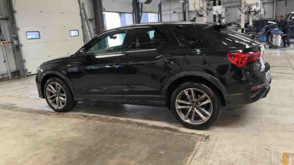 More views of Audi Q3
