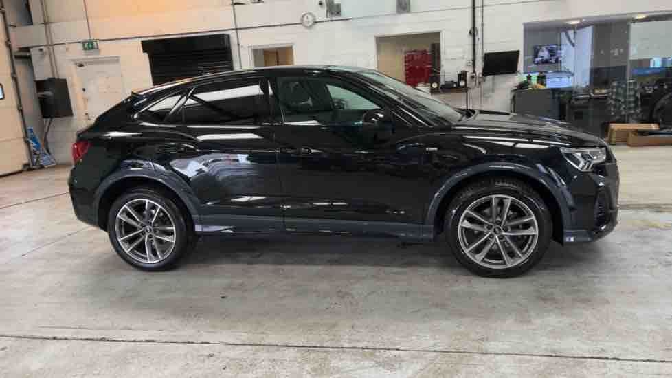 More views of Audi Q3