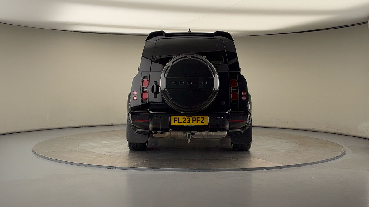 Land Rover Defender 130 Urban Image 10