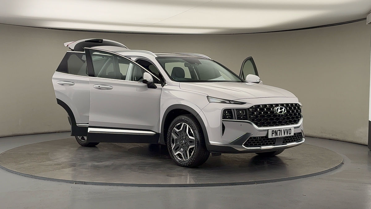 More views of Hyundai Santa Fe