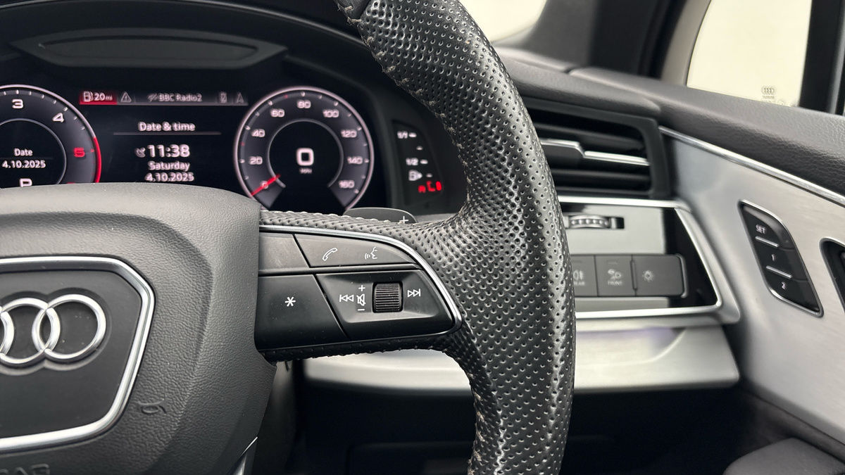 Audi Q7 Image 14