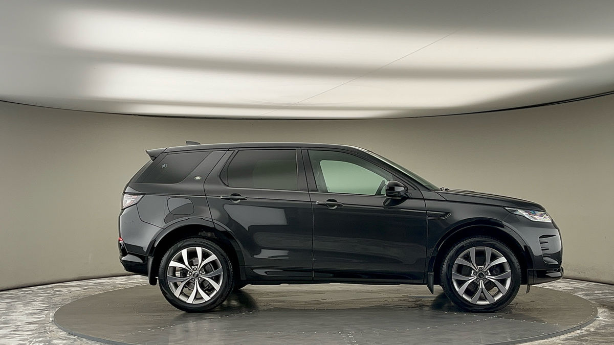 Land Rover Discovery Sport Image 16
