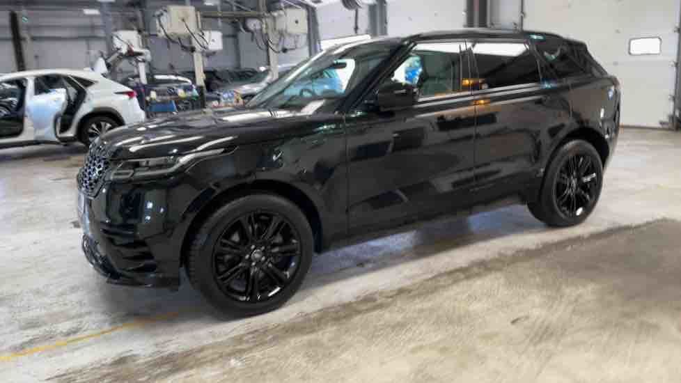 More views of Land Rover Range Rover Velar