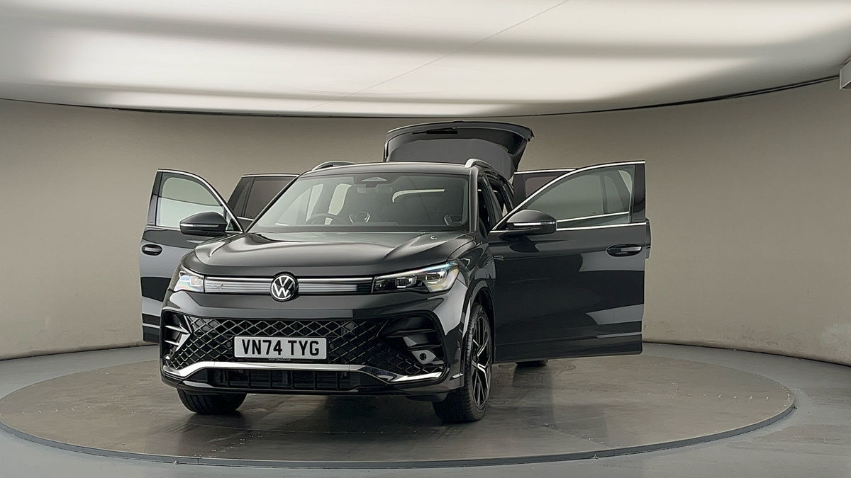 More views of Volkswagen Tiguan