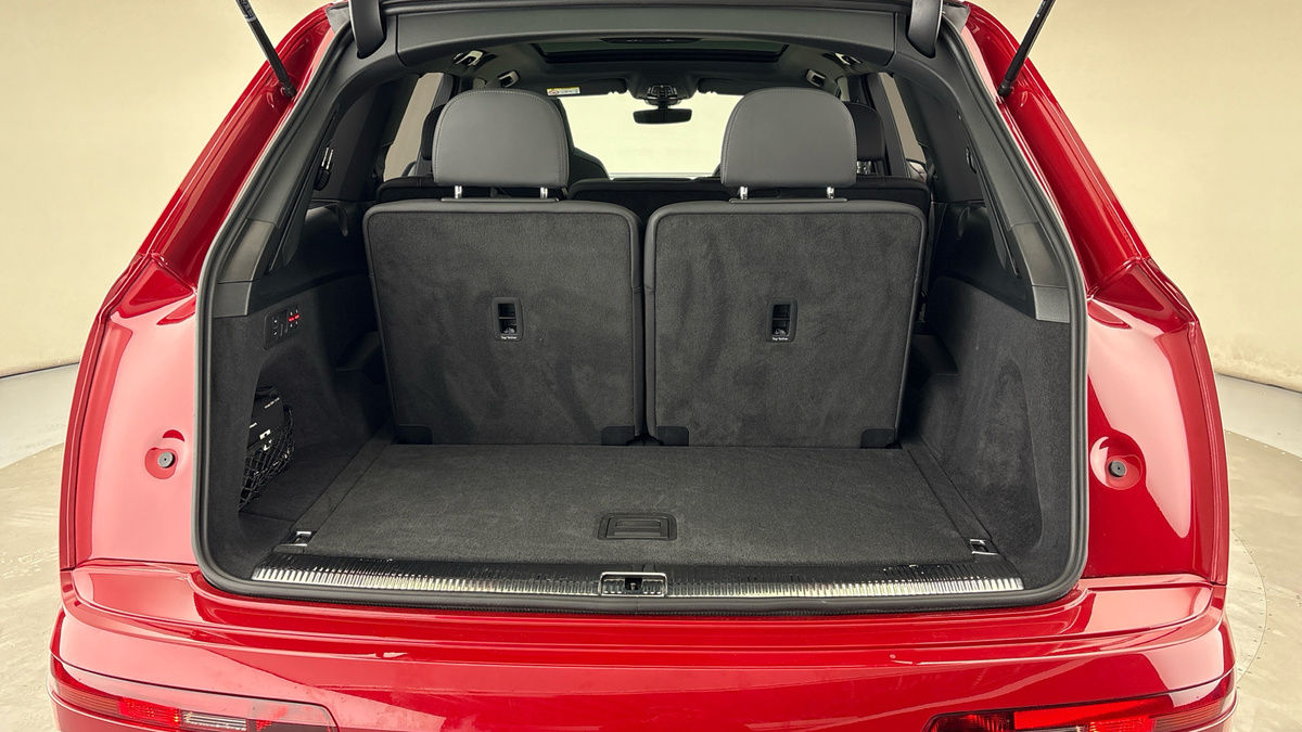 Audi Q7 Image 11