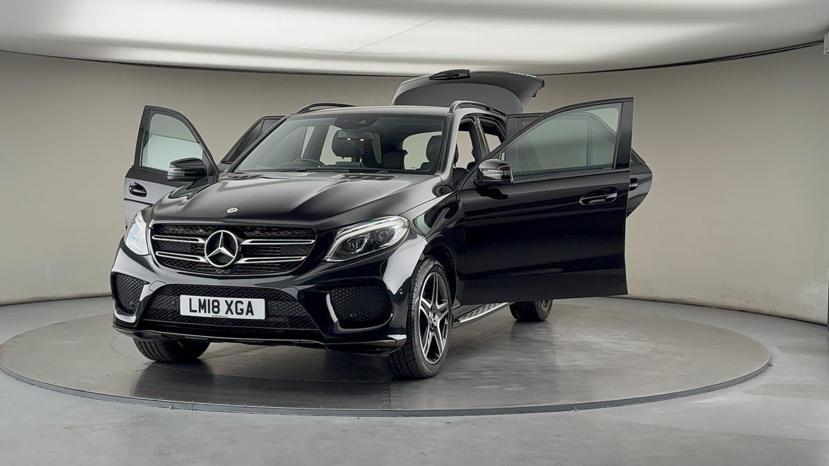 More views of Mercedes-Benz GLE