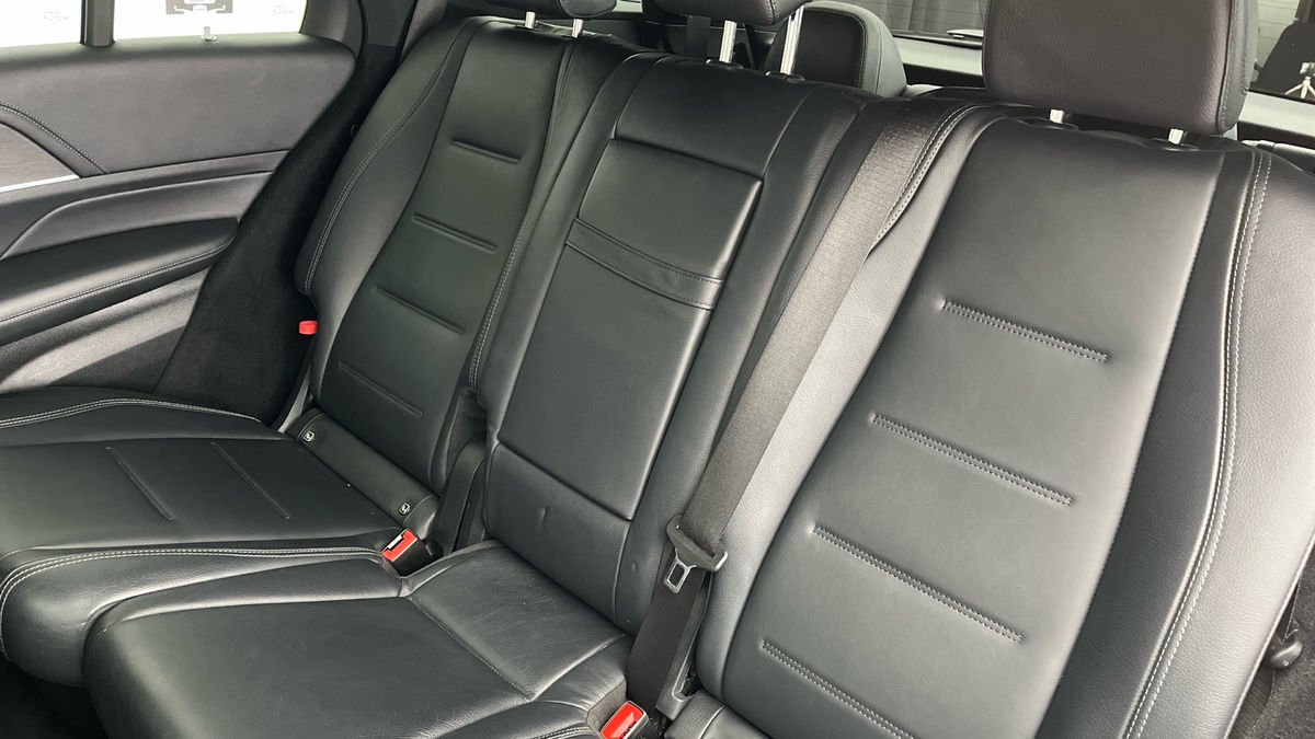 Mercedes-Benz GLE Image 8