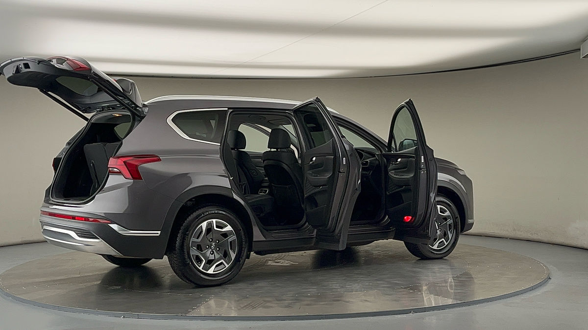 More views of Hyundai Santa Fe