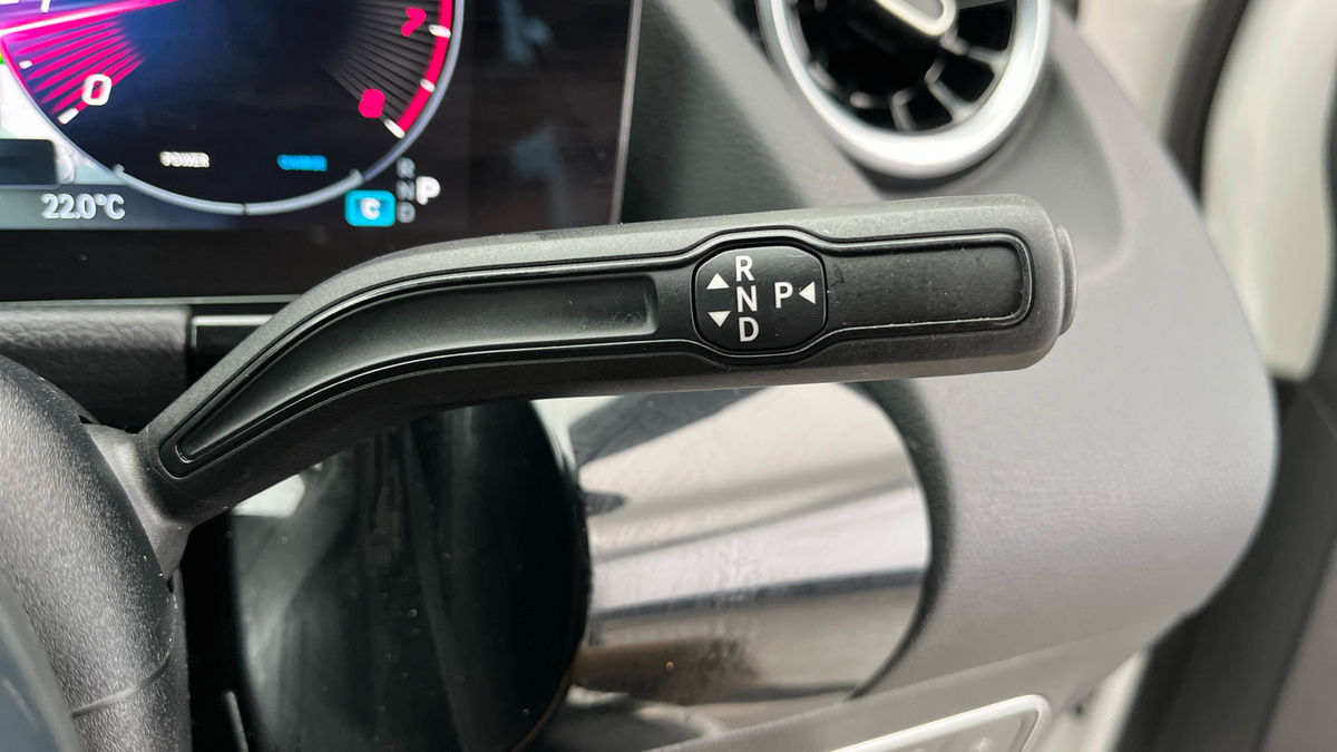 Mercedes-Benz GLA Image 6