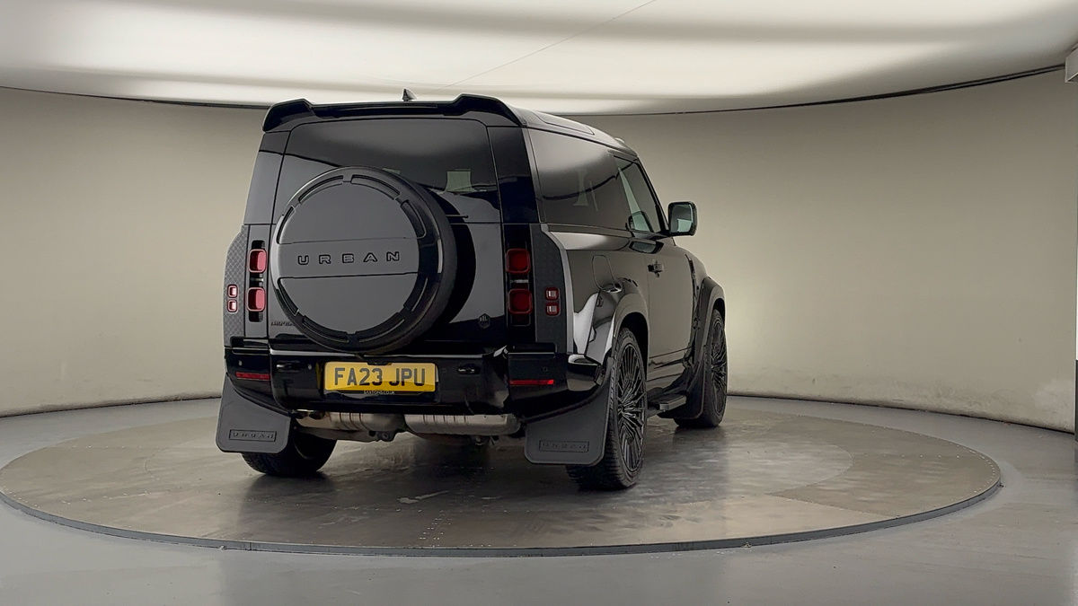More views of Land Rover Defender 90