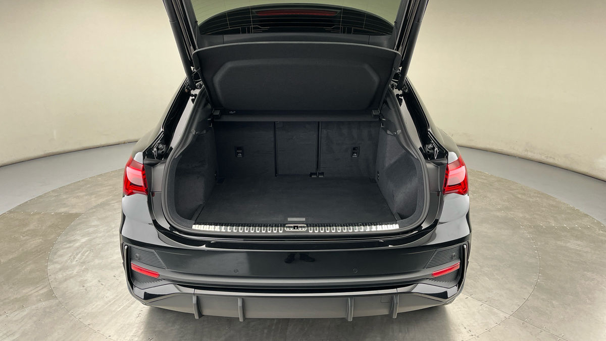 Audi Q3 Image 11
