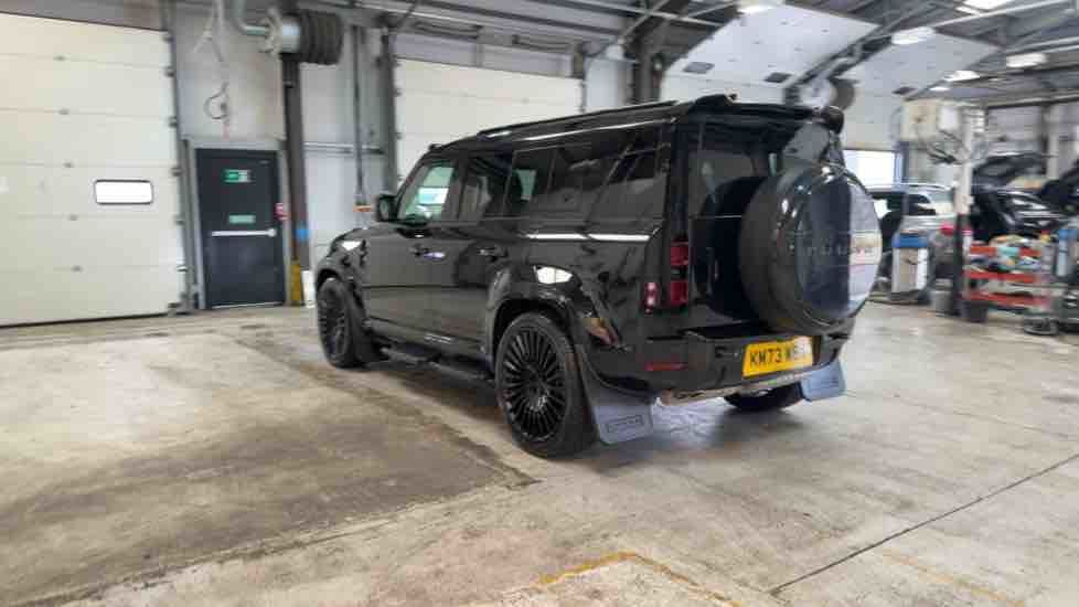 More views of Land Rover Defender 110