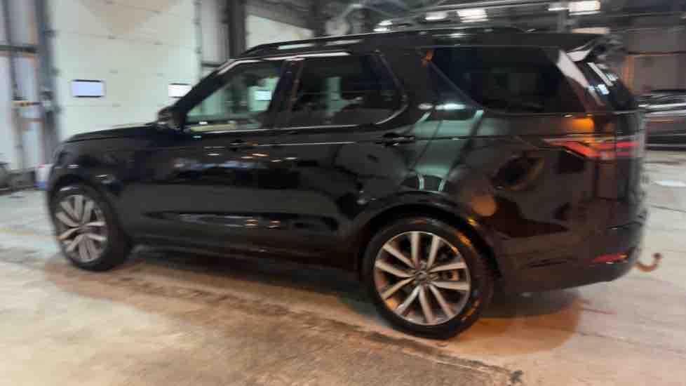 More views of Land Rover Discovery
