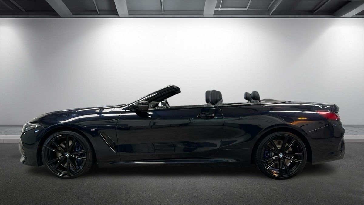 BMW 8 Series Image 15