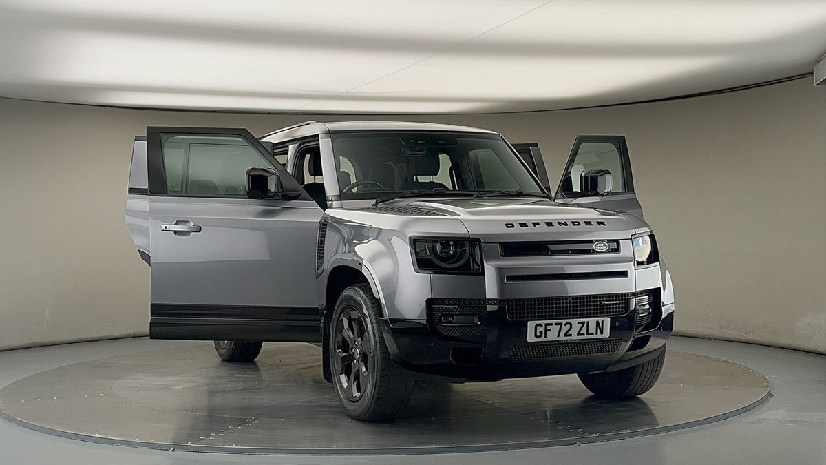 More views of Land Rover Defender 110