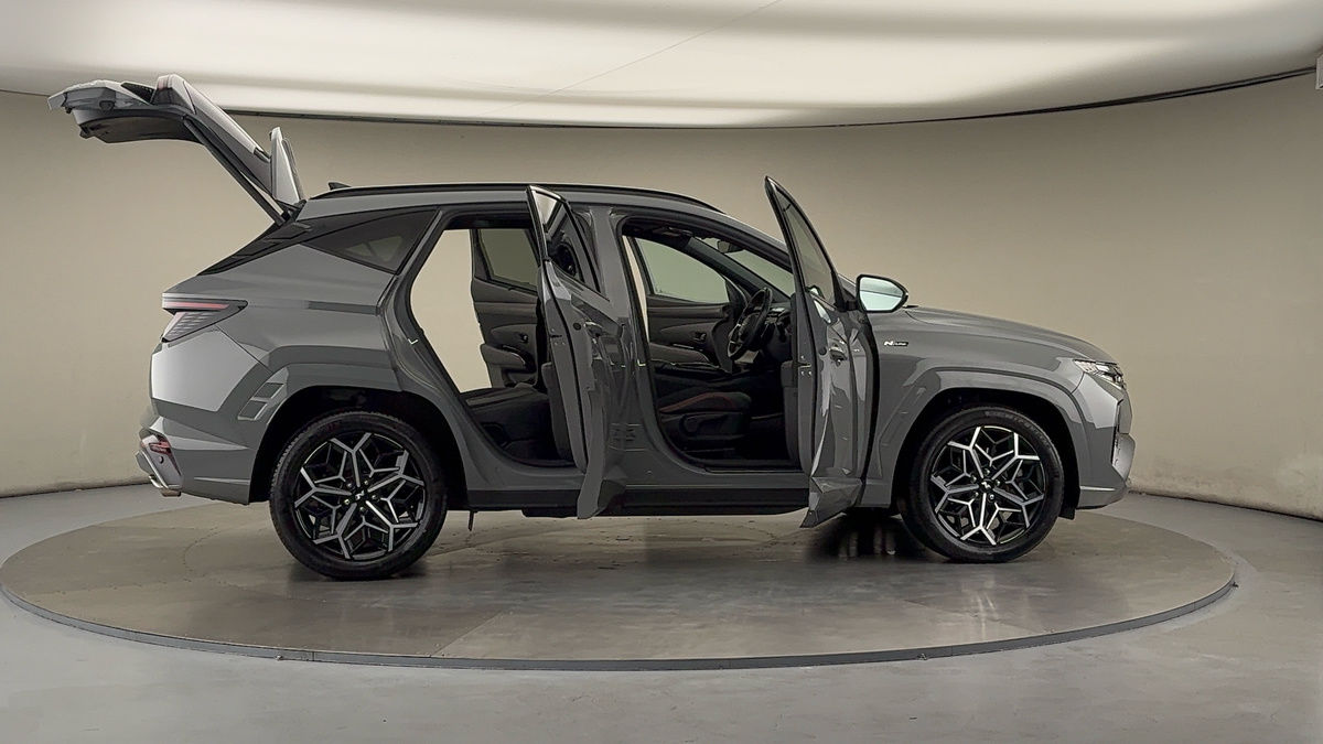 More views of Hyundai TUCSON