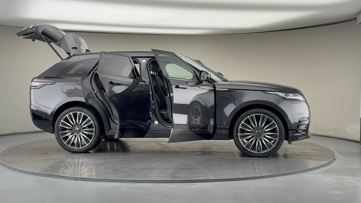 More views of Land Rover Range Rover Velar