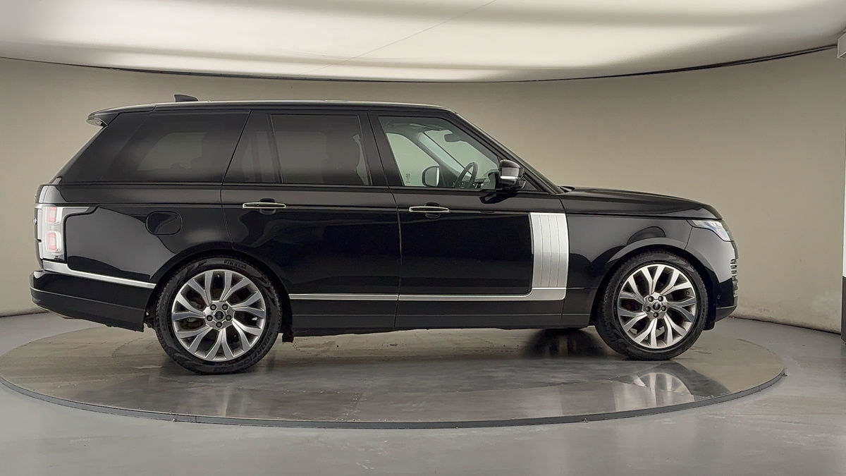 More views of Land Rover Range Rover