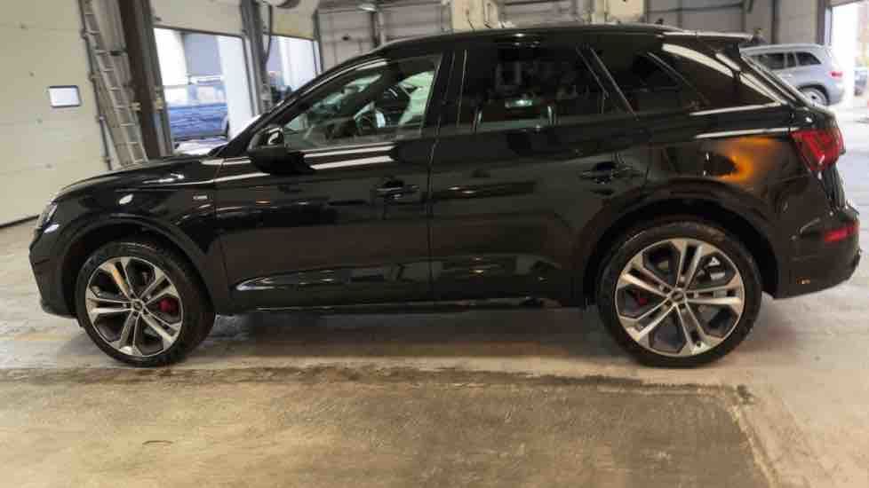 More views of Audi Q5