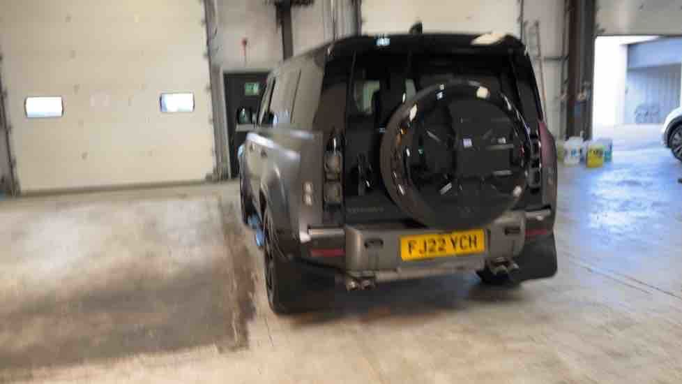 More views of Land Rover Defender 110