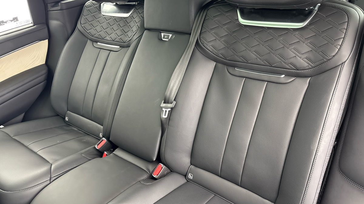Land Rover Range Rover Image 8