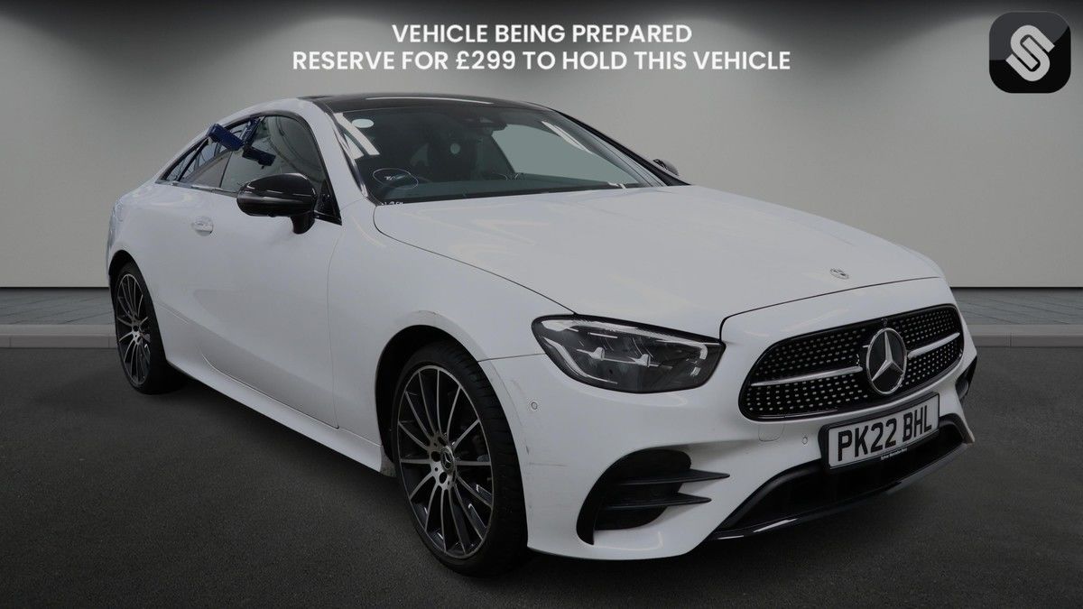 Mercedes-Benz E Class Sticky Header Image