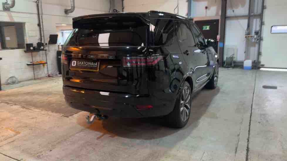 More views of Land Rover Discovery