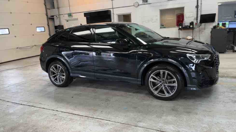 More views of Audi Q3