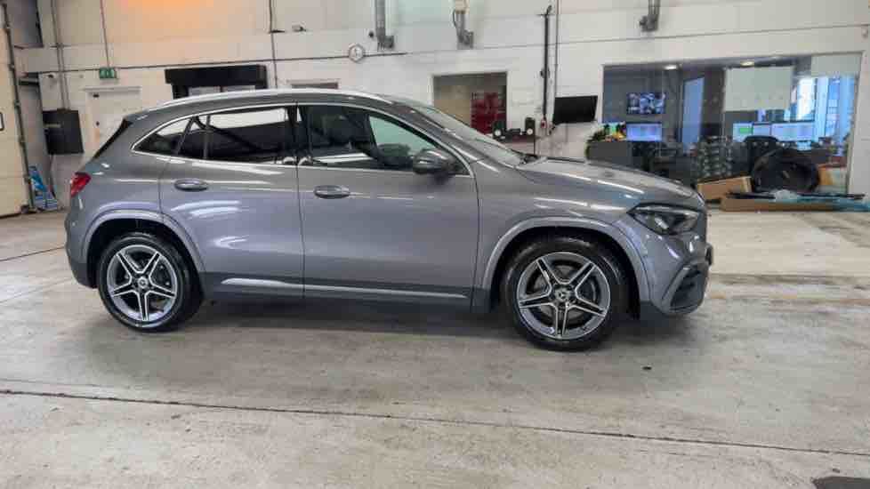 More views of Mercedes-Benz GLA