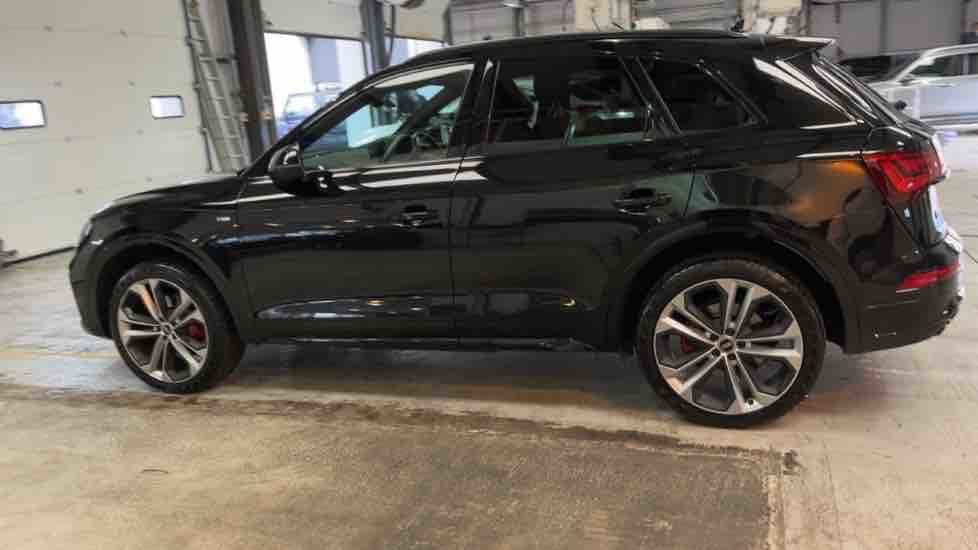 More views of Audi Q5