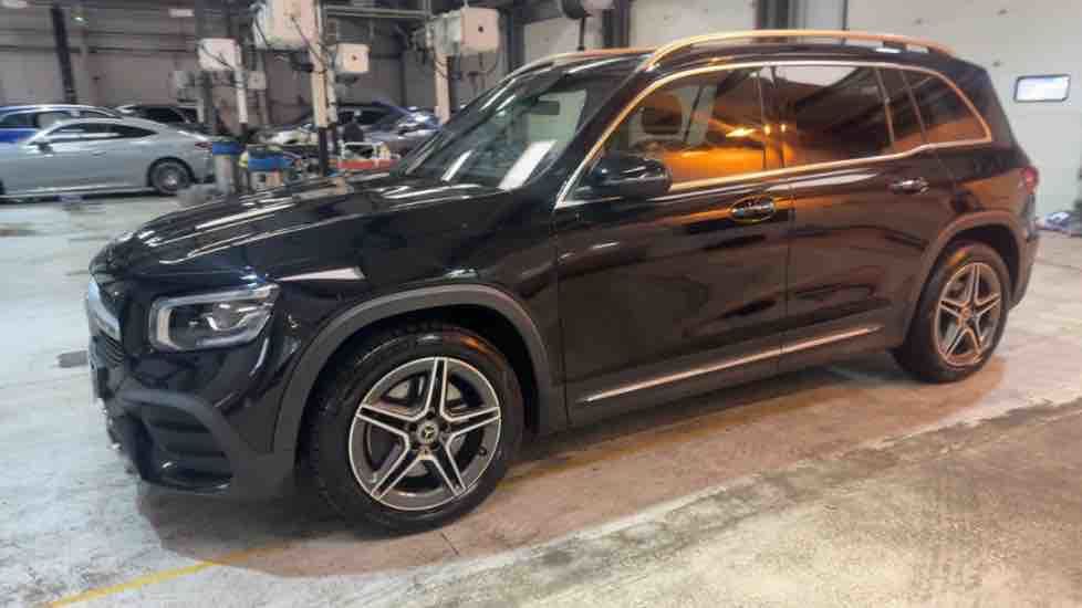 More views of Mercedes-Benz GLB