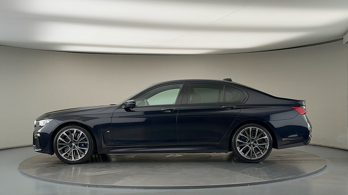 BMW 7 Series Image 15