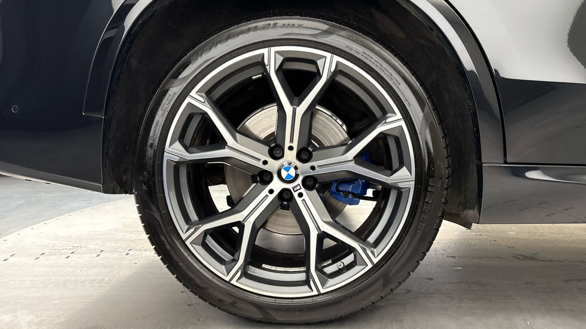 BMW X5 Image 10