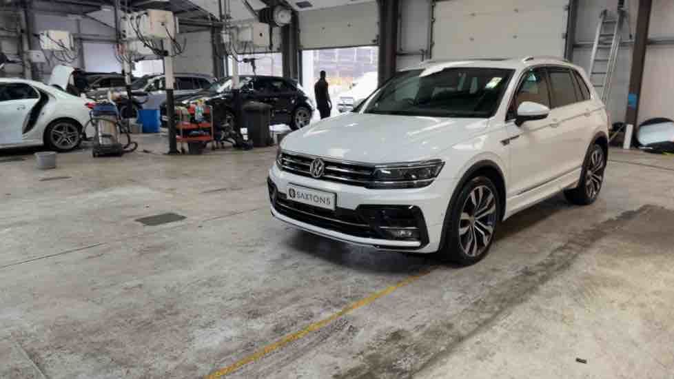 More views of Volkswagen Tiguan