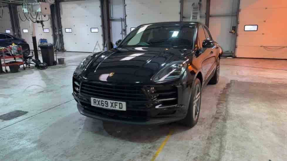 More views of Porsche Macan